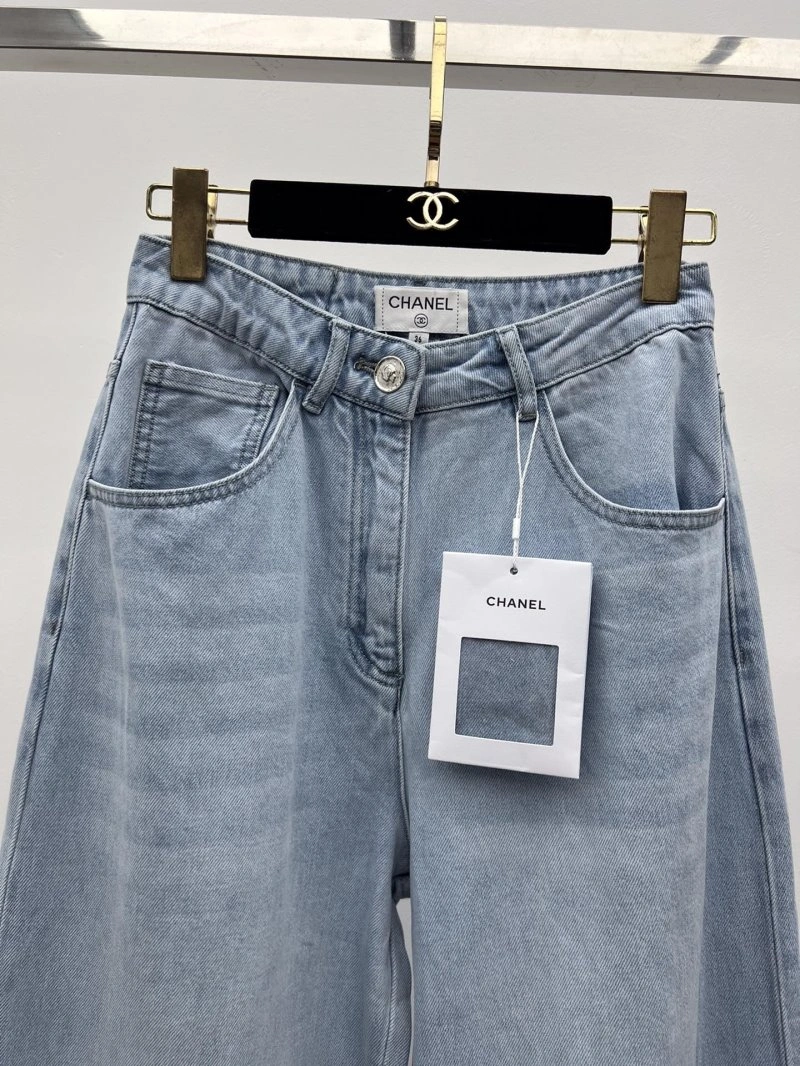 Unique Chanel Jeans 110623