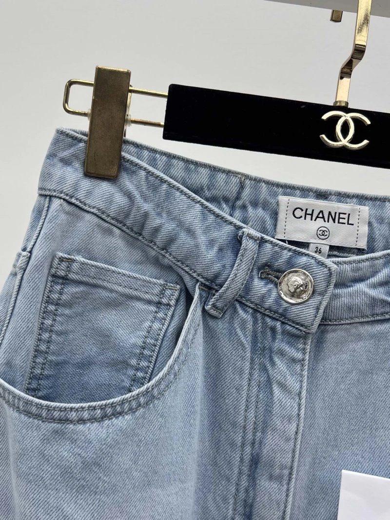 Unique Chanel Jeans 110623