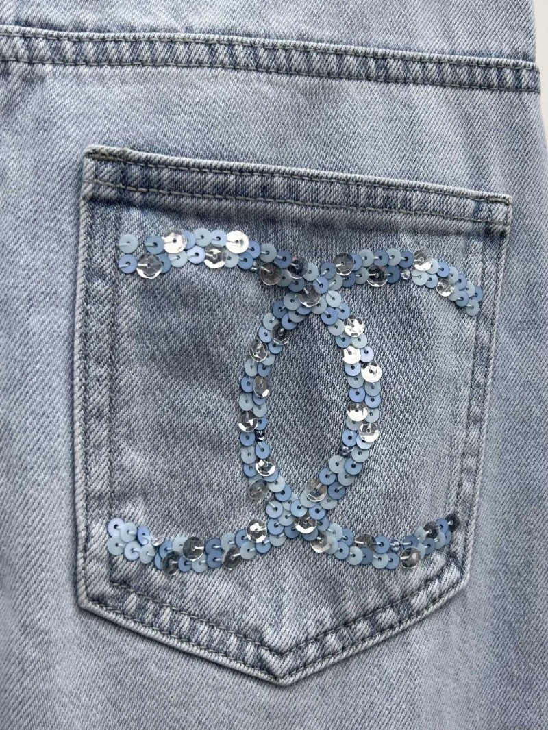 Unique Chanel Jeans 110623