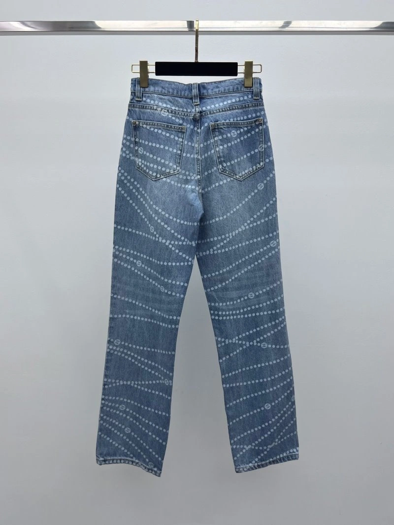 WellDesigned Chanel Jeans 110624