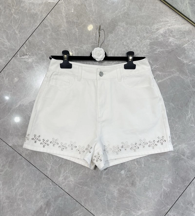 Stylish Chanel Jeans 110643