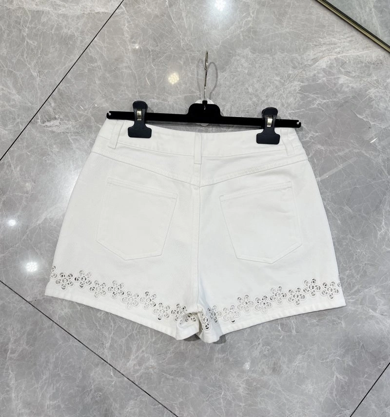 Stylish Chanel Jeans 110643