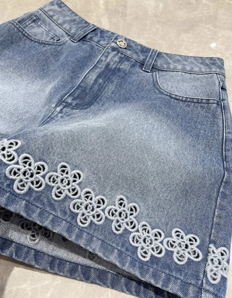 WrinkleFree Chanel Jeans 110632