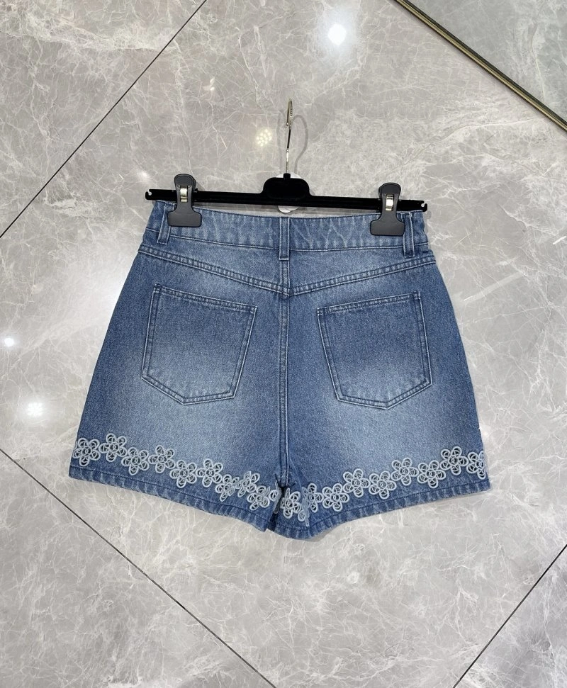 WrinkleFree Chanel Jeans 110632