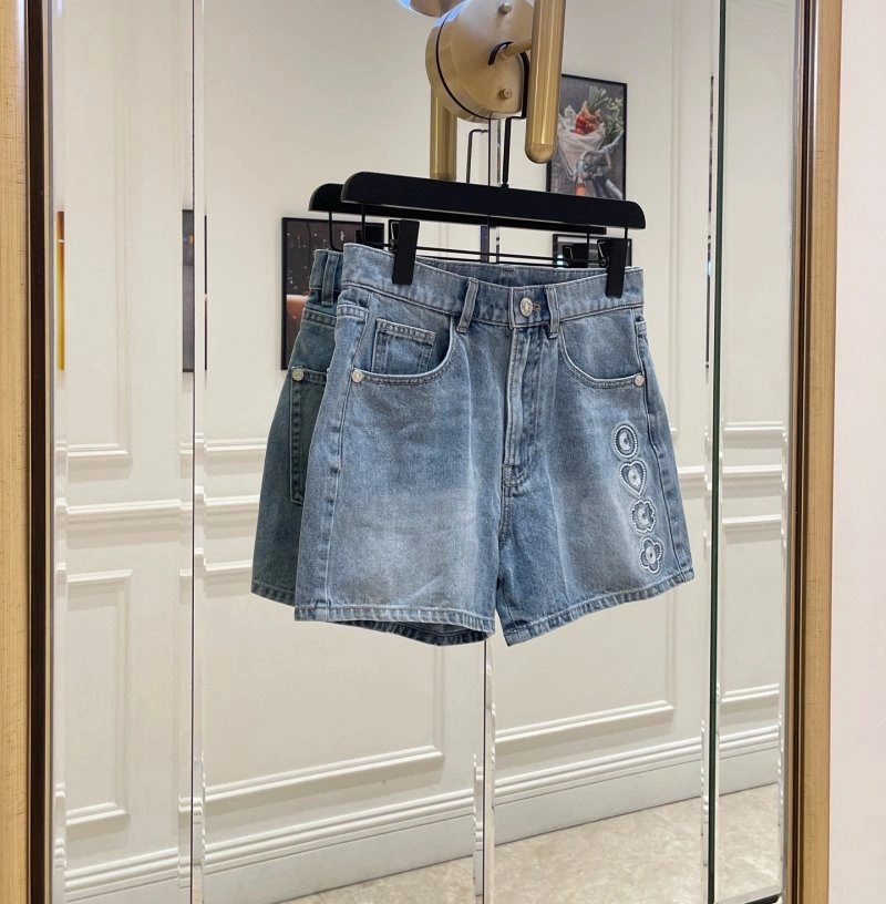 Chanel Jeans Sporty 110625