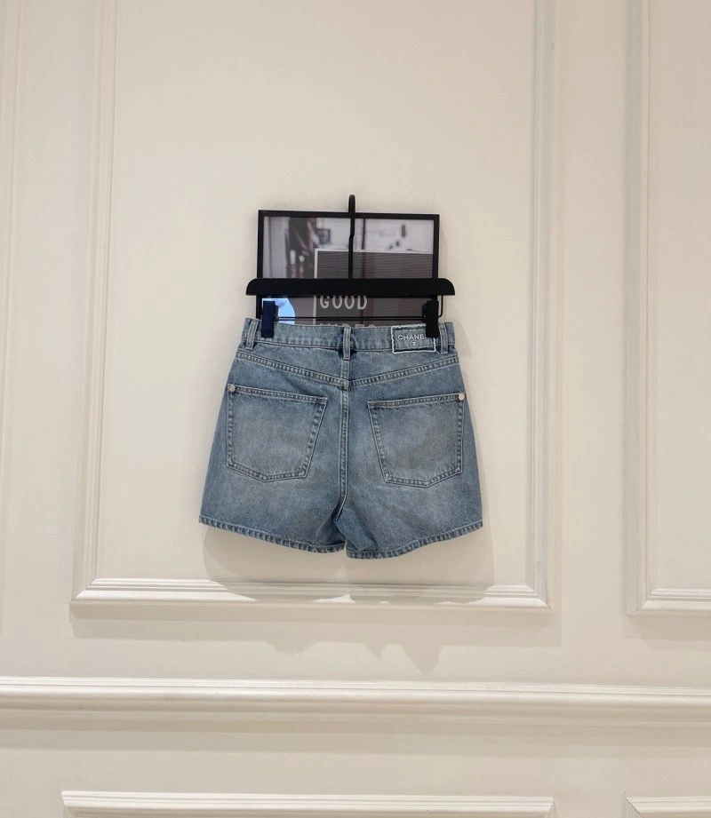 Chanel Jeans Sporty 110625