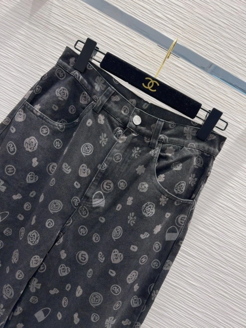 Unique Chanel Jeans 110612