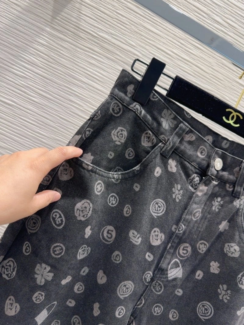 Unique Chanel Jeans 110612