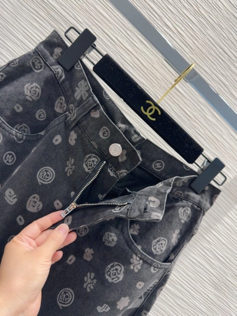 Unique Chanel Jeans 110612