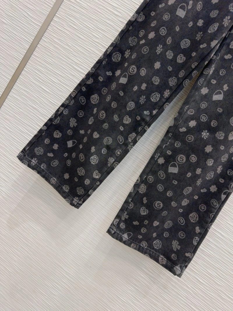 Unique Chanel Jeans 110612