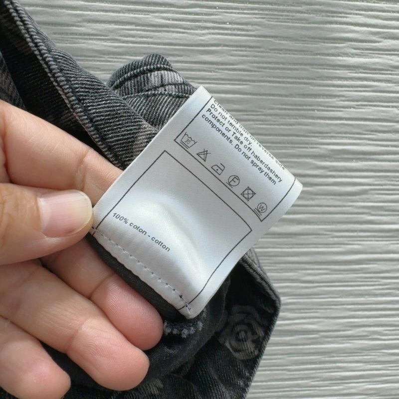 Chanel Jeans Neat 110615