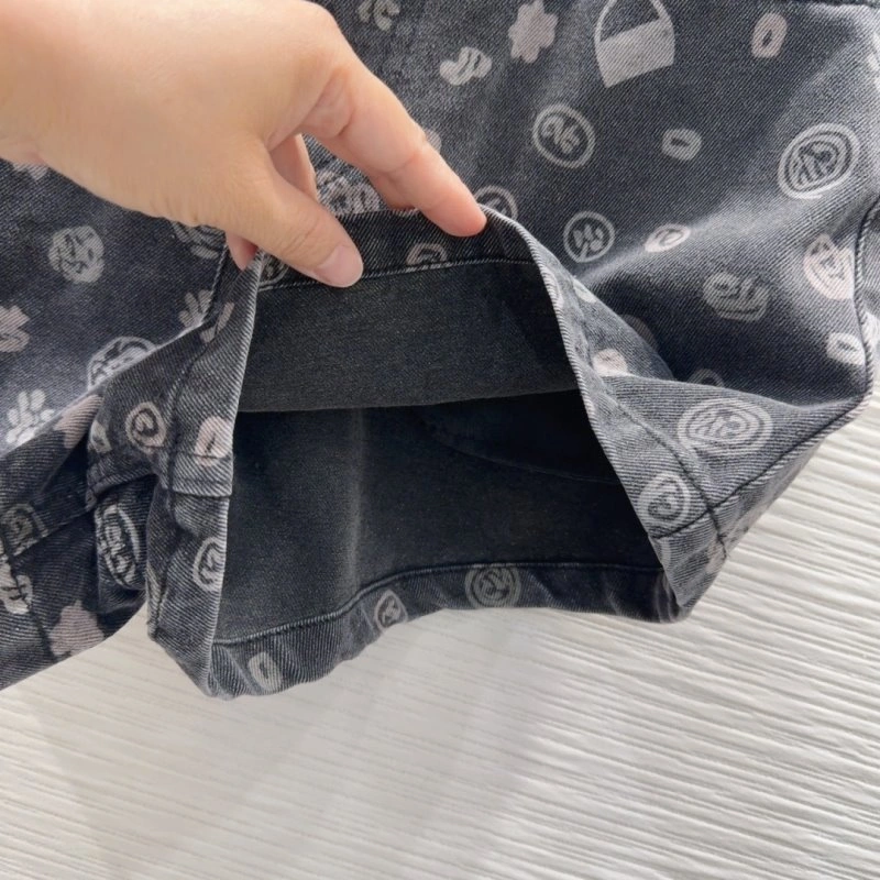 Chanel Jeans Neat 110615
