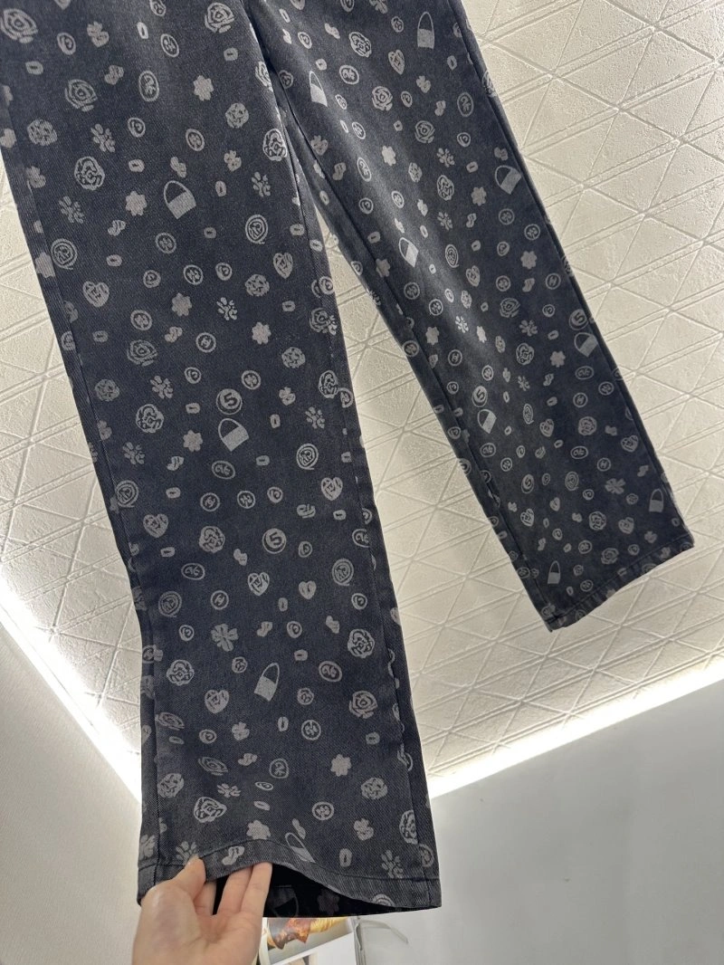Modern Chanel Jeans 110611
