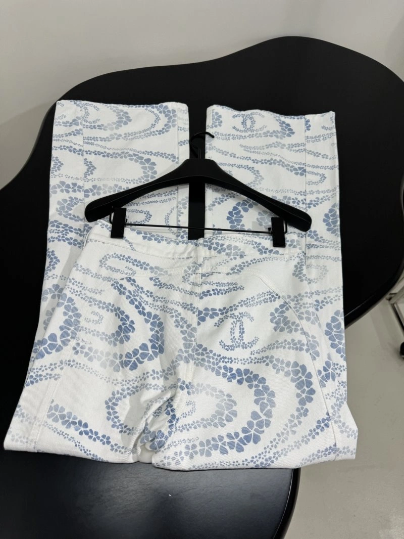 Chanel Jeans Durable 110596