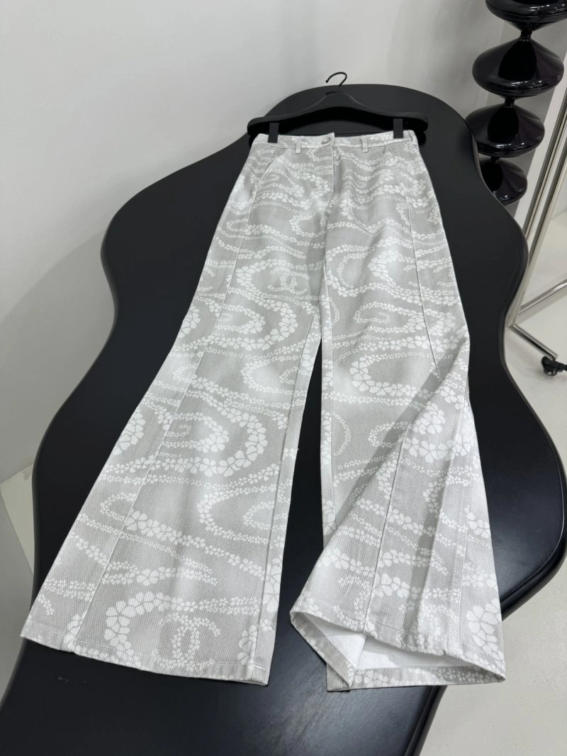 Chanel Jeans Practical 110593