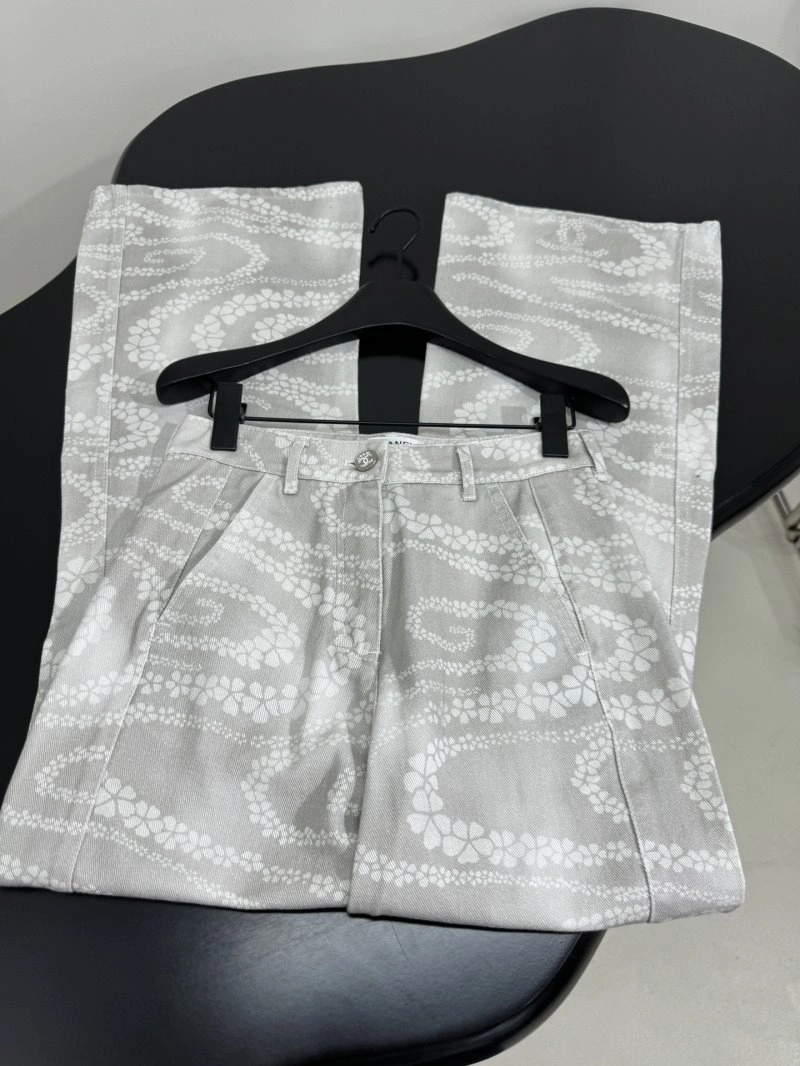 Chanel Jeans Practical 110593
