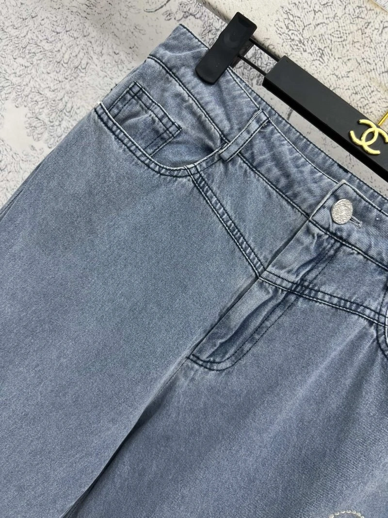 Cozy Chanel Jeans 108226