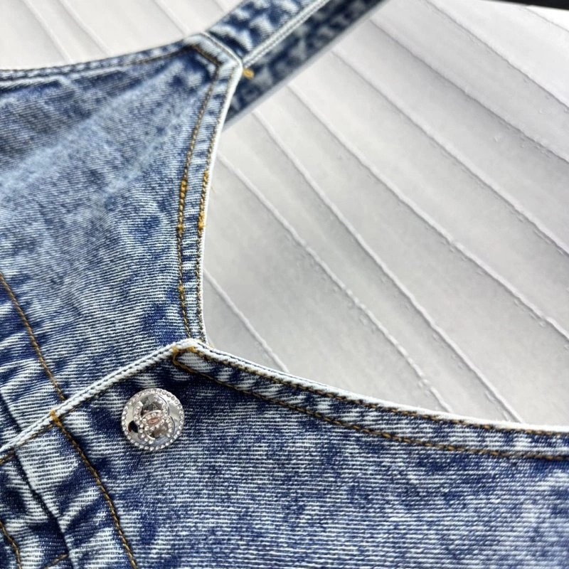 Sophisticated Chanel Jeans 108224