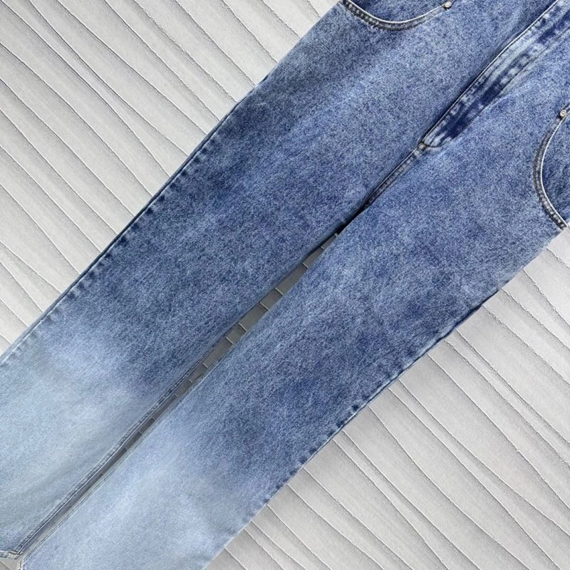 Sophisticated Chanel Jeans 108224
