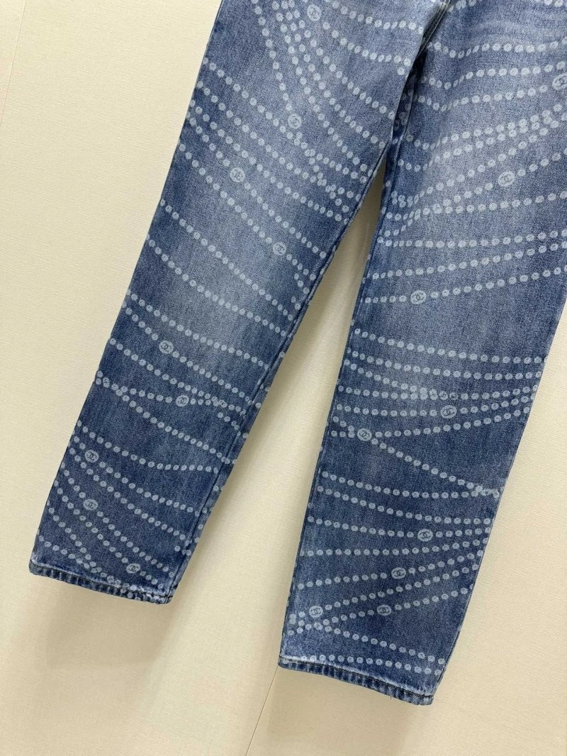 WellDesigned Chanel Jeans 108221