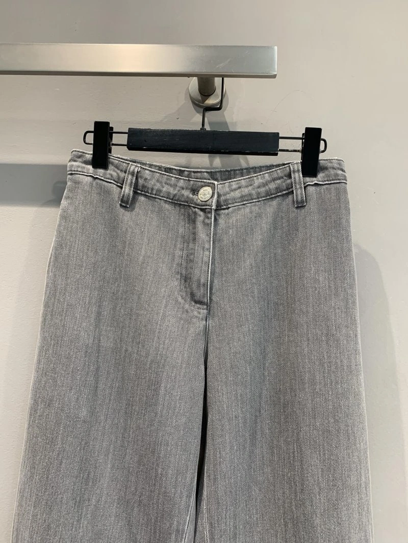 Classic Chanel Jeans 108204