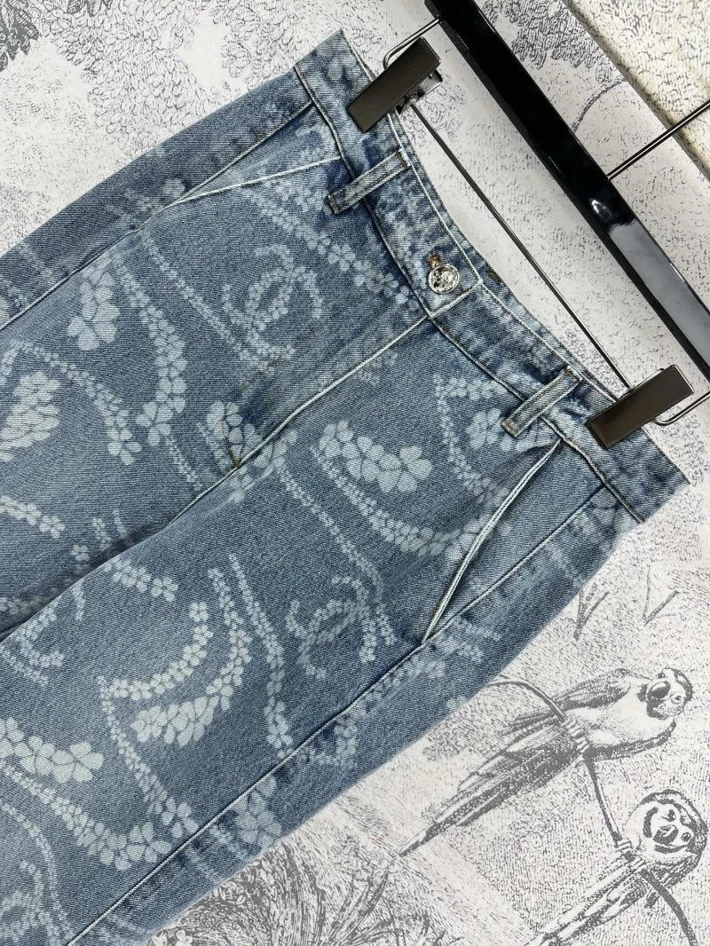 Attractive Chanel Jeans 108194