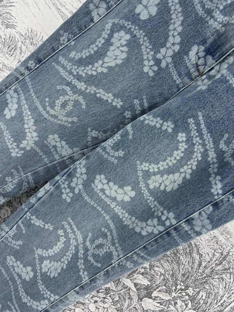 Attractive Chanel Jeans 108194