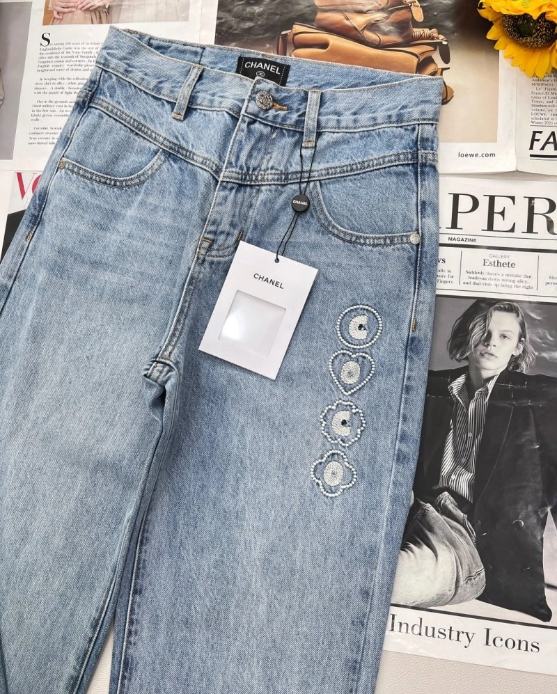 Durable Chanel Jeans 108215