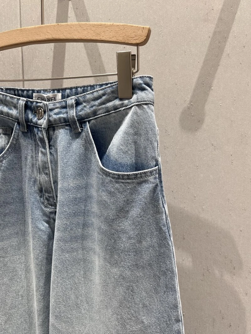 Stretchable Chanel Jeans 108218