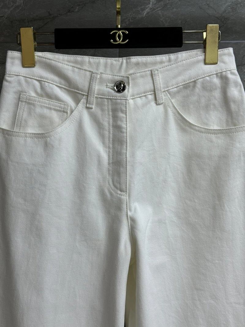 Durable Chanel Jeans 108214