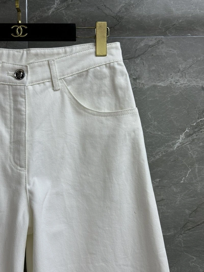 Durable Chanel Jeans 108214