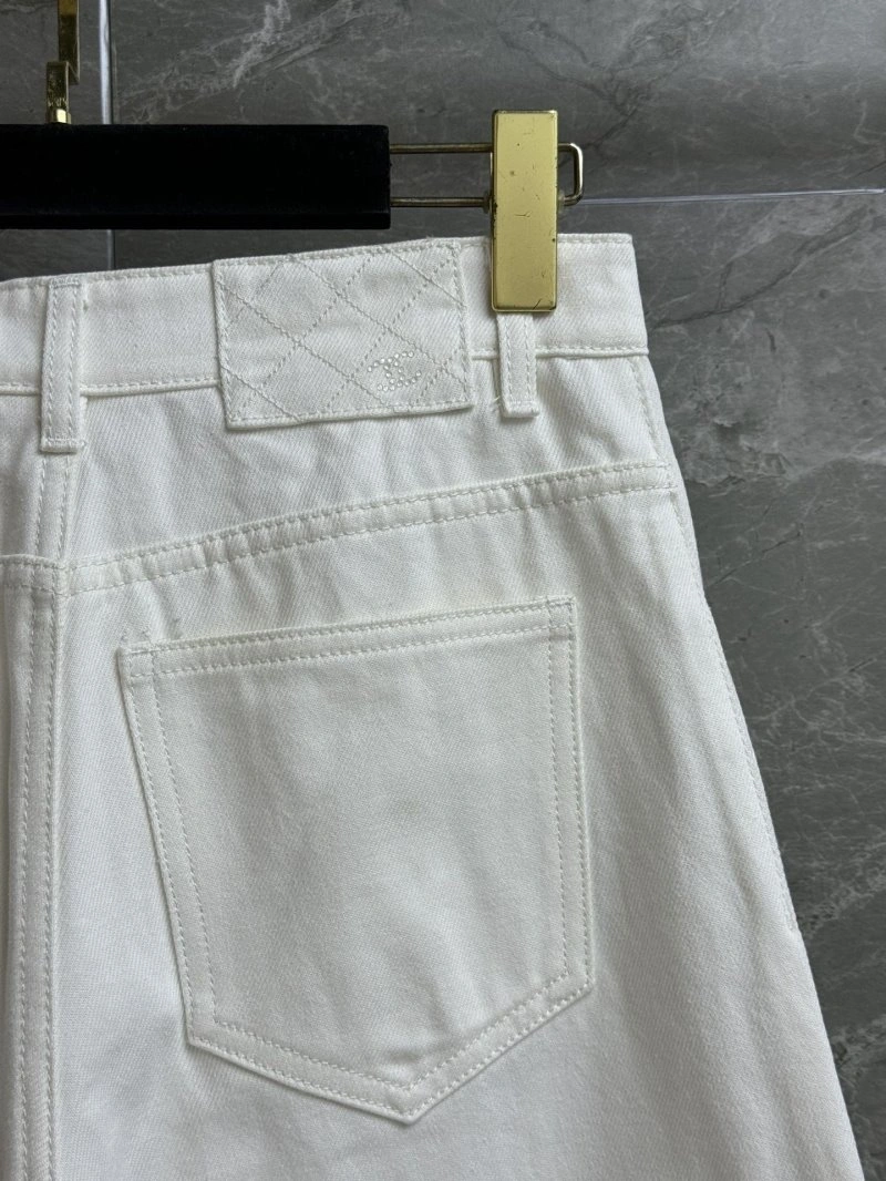 Durable Chanel Jeans 108214