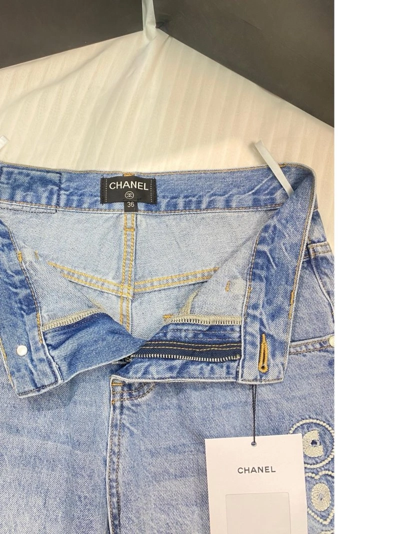 Chanel Jeans Stylish 108202