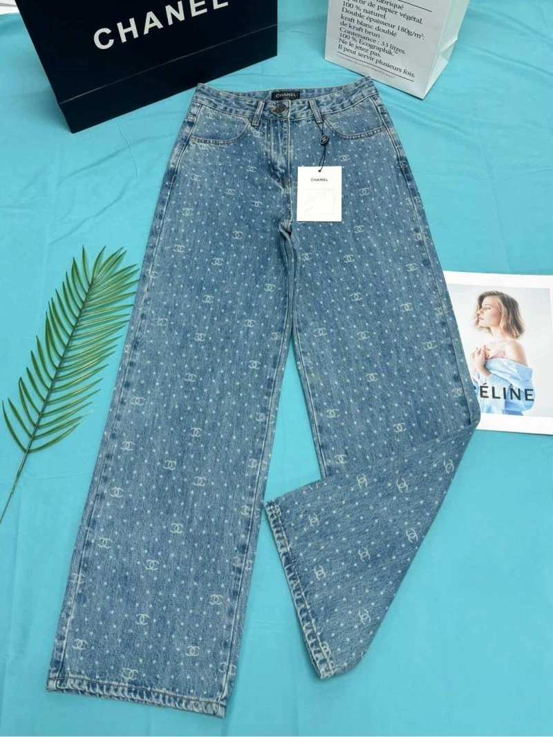 Chanel Jeans Unisex 108209