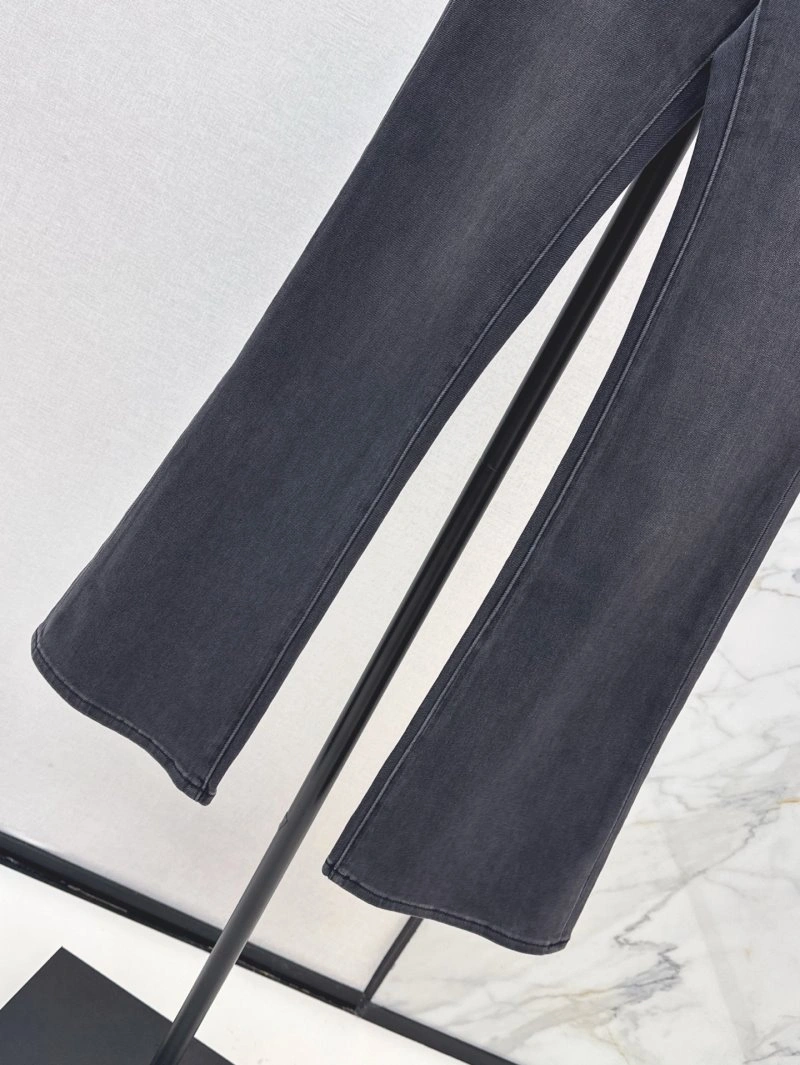 Attractive Chanel Jeans 108207