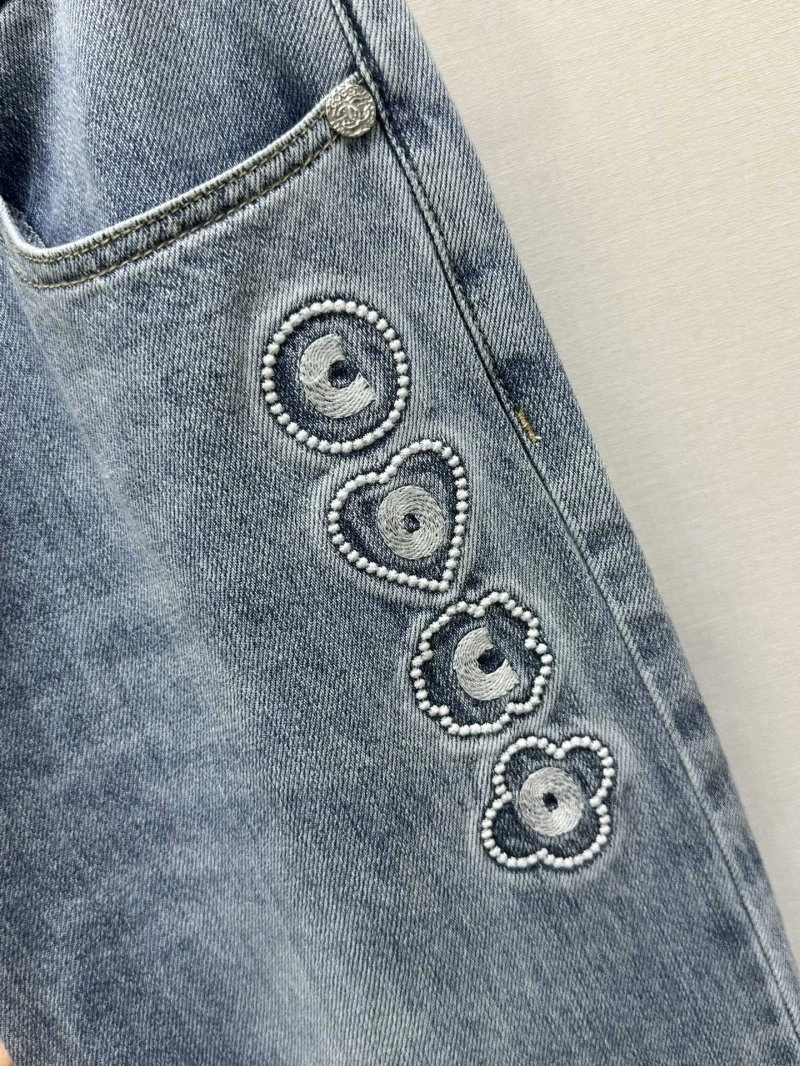 Chanel Jeans SmartChoice 108217