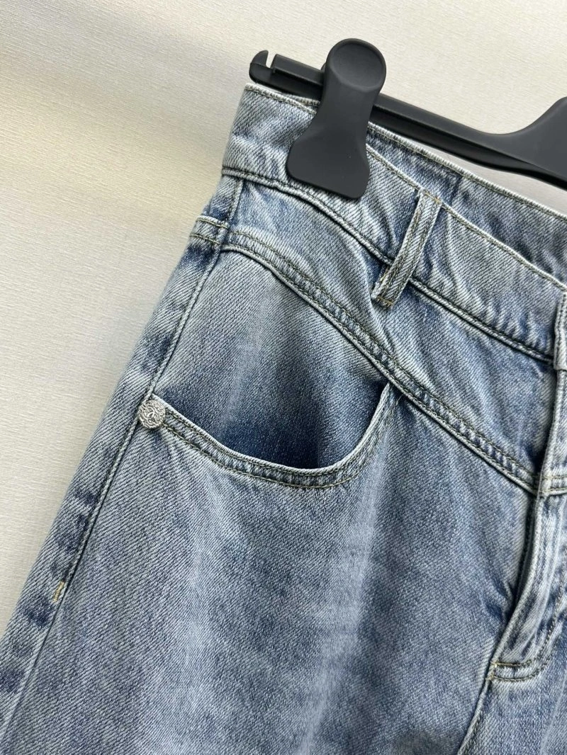 Chanel Jeans SmartChoice 108217