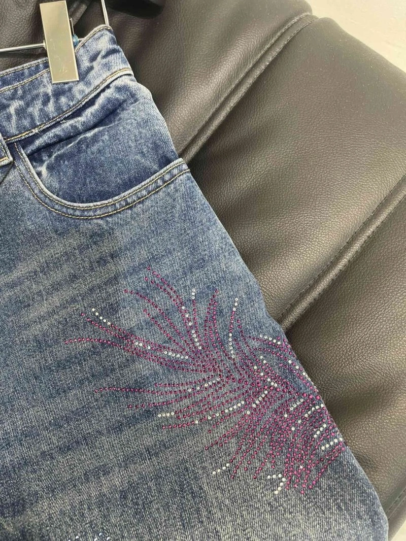 Compact Chanel Jeans 108201