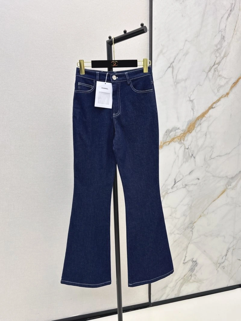 Lightweight Chanel Jeans 108198