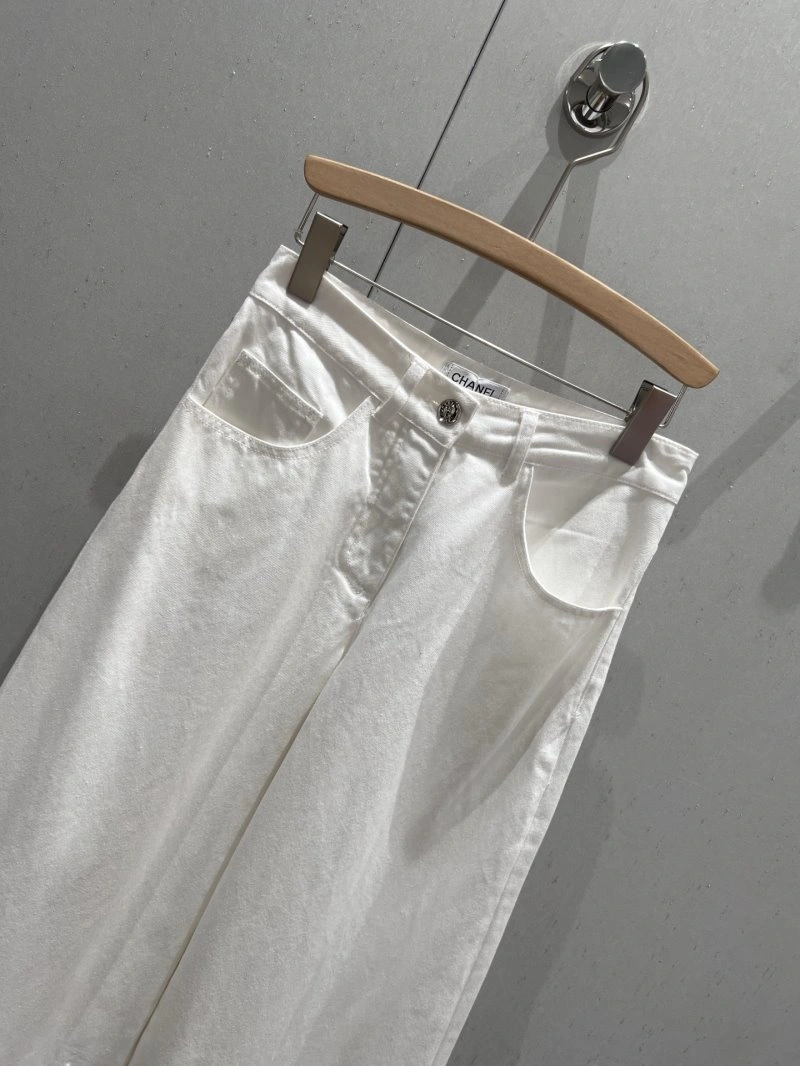 UrbanChic Chanel Jeans 108185