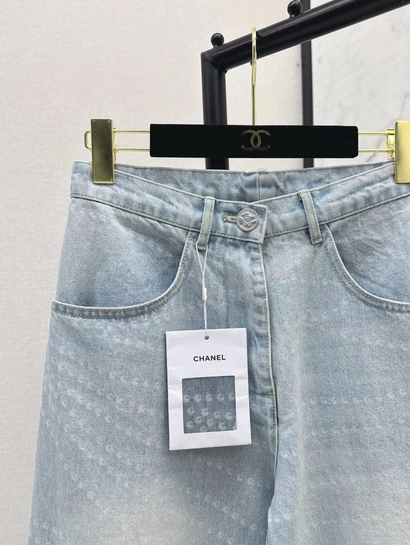Minimalist Chanel Jeans 108180