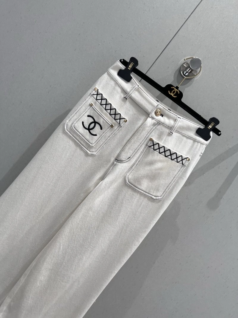 Vibrant Chanel Jeans 108181