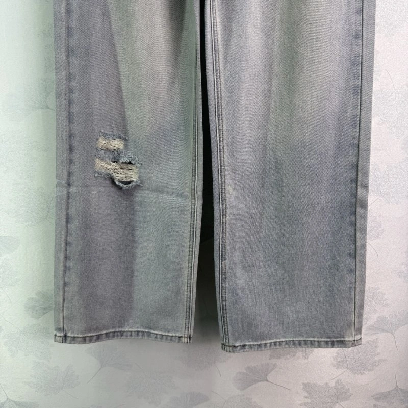 Comfortable Chanel Jeans 109850