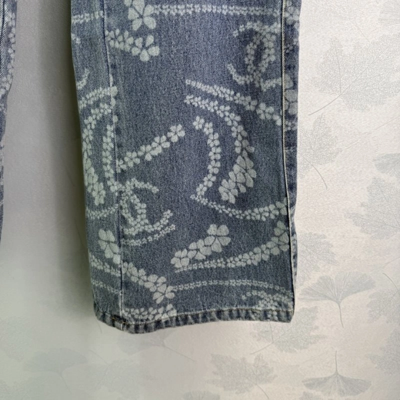 EyeCatching Chanel Jeans 109851