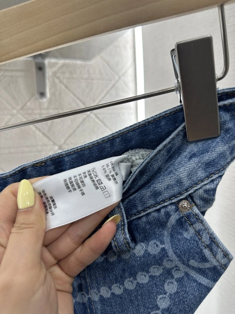 Chanel Jeans Contemporary 109842