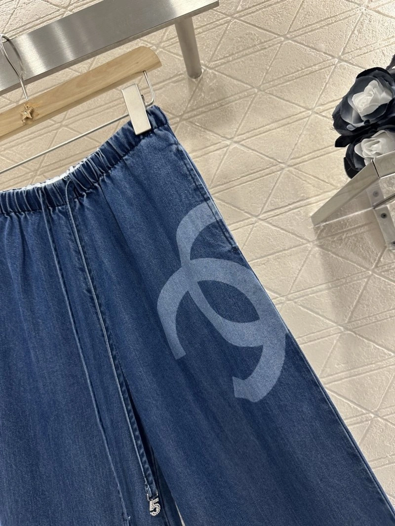 Efficient Chanel Jeans 109827