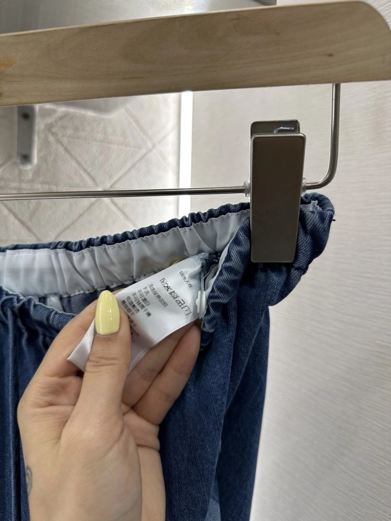 Efficient Chanel Jeans 109827