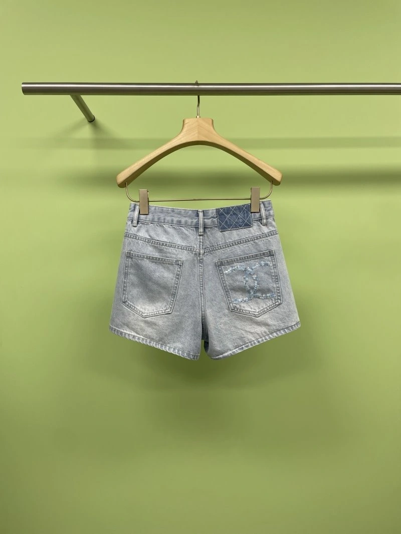 Supportive Chanel Jeans 109831