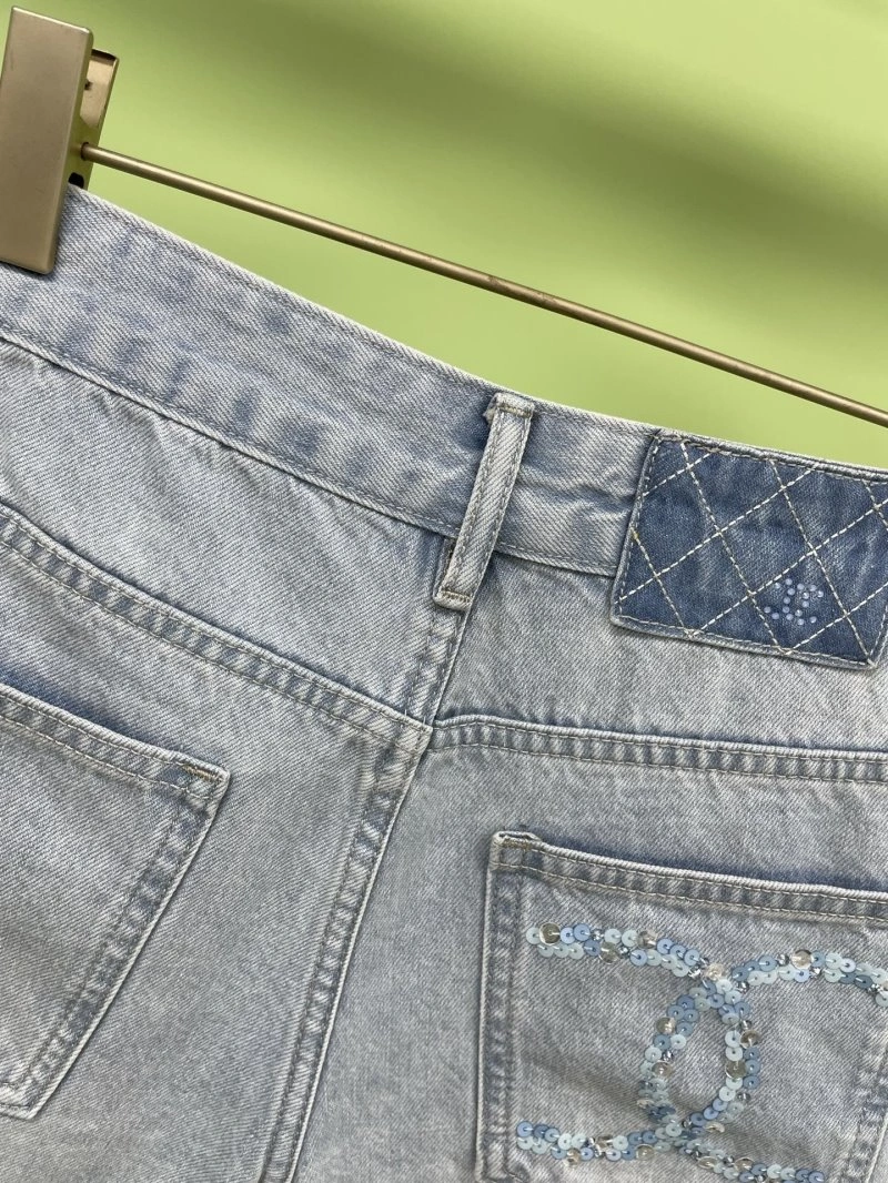 Supportive Chanel Jeans 109831