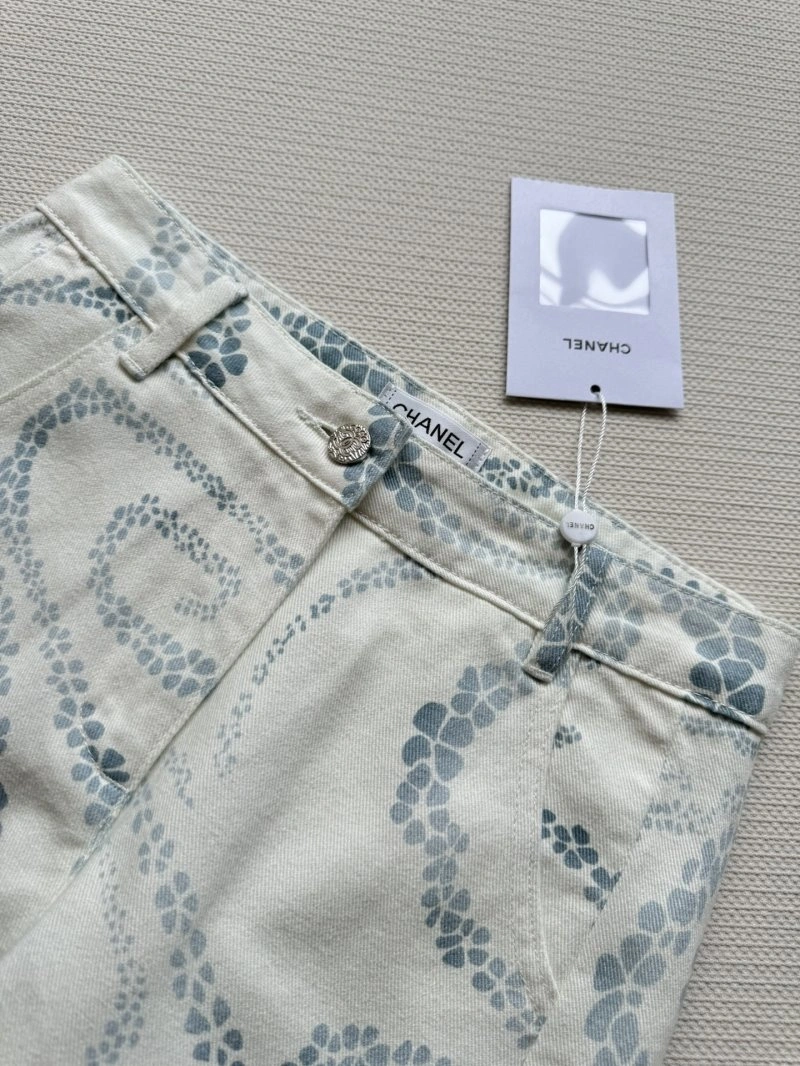Sophisticated Chanel Jeans 109819